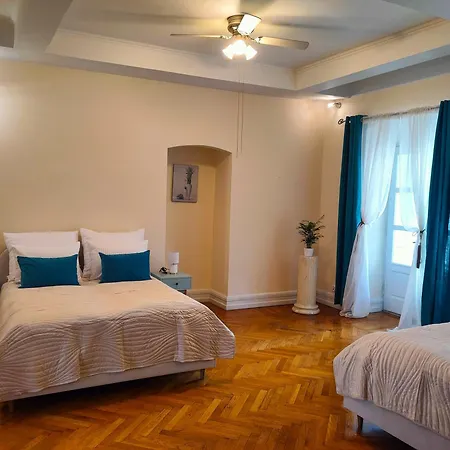Next To The Old Town Square By Kings Appartement