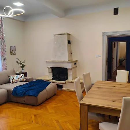 Next To The Old Town Square By Kings Appartement *
