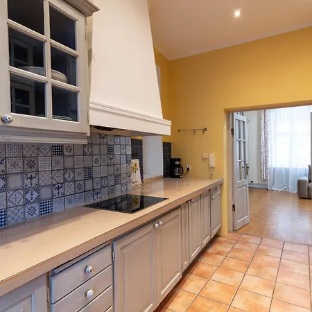 Apartamento Kings - *